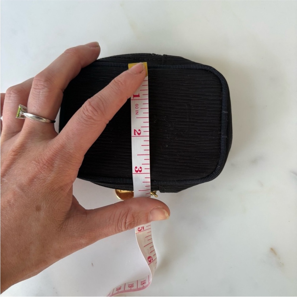 Yves Saint Laurent Vintage Ribbed Pouch/Clutch. Authentic. - Picture 13 of 16